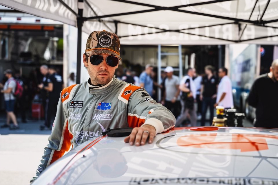 球速体育注册 - 从「吐槽王」到赛场新星：Landon Huffman的真实内容与NASCAR Trucks再起航 - 球速体育